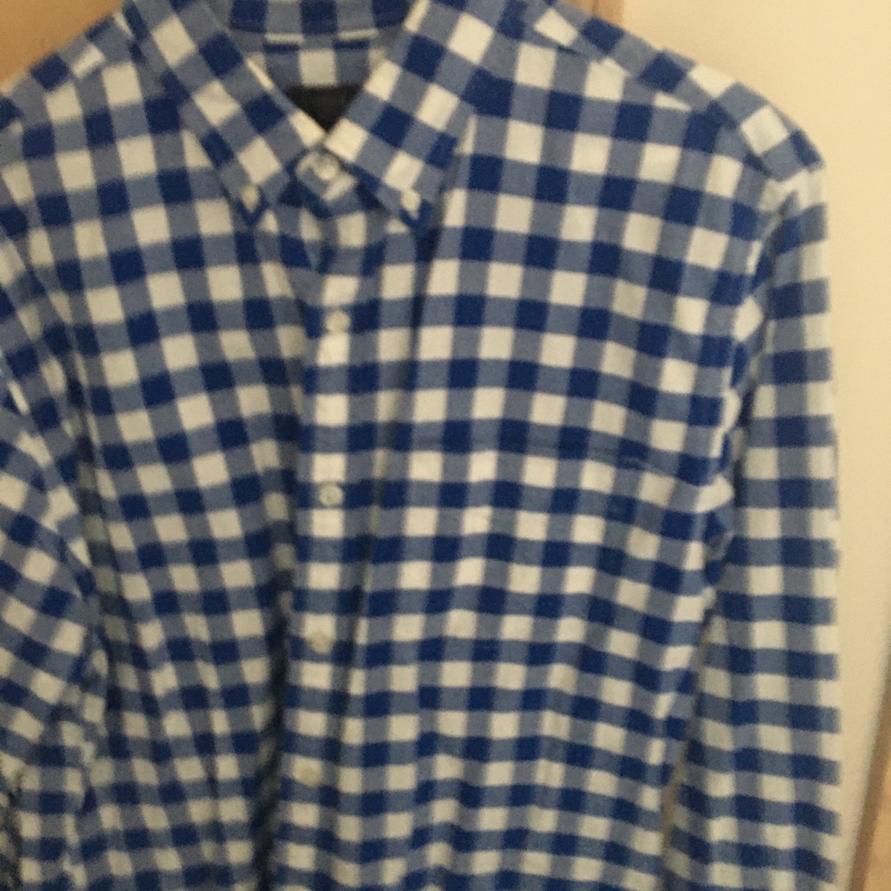 Men’s long sleeve button down shirt